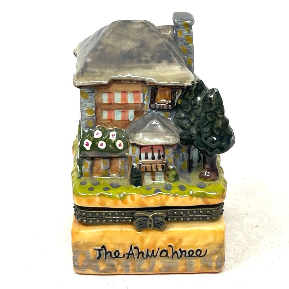 Yosemite National Park's The Ahwahnee Hotel Vintage Ceramic Trinket Jewelry Box